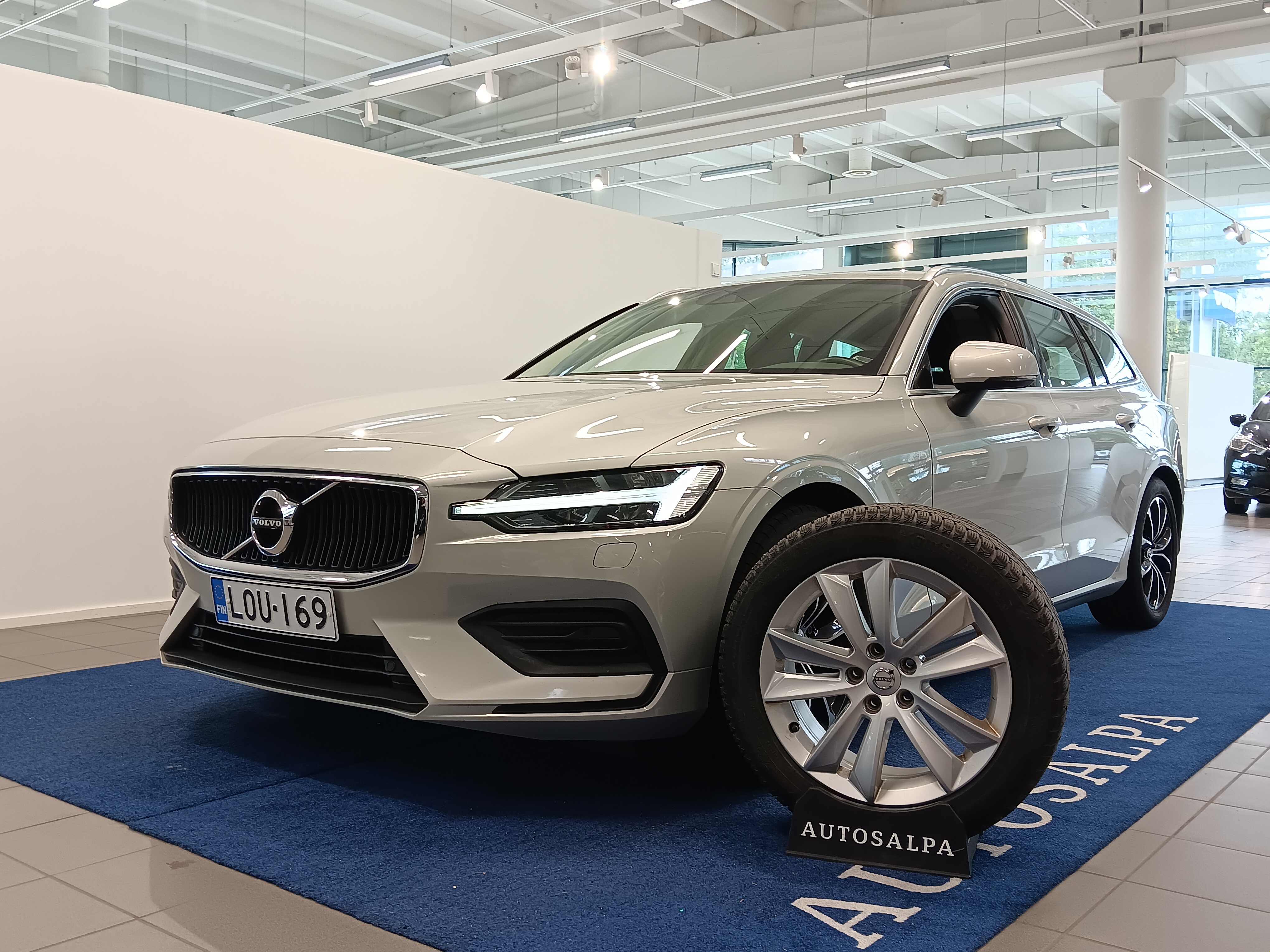 Volvo V60 D3 Business aut 2019, kuva 2/20
