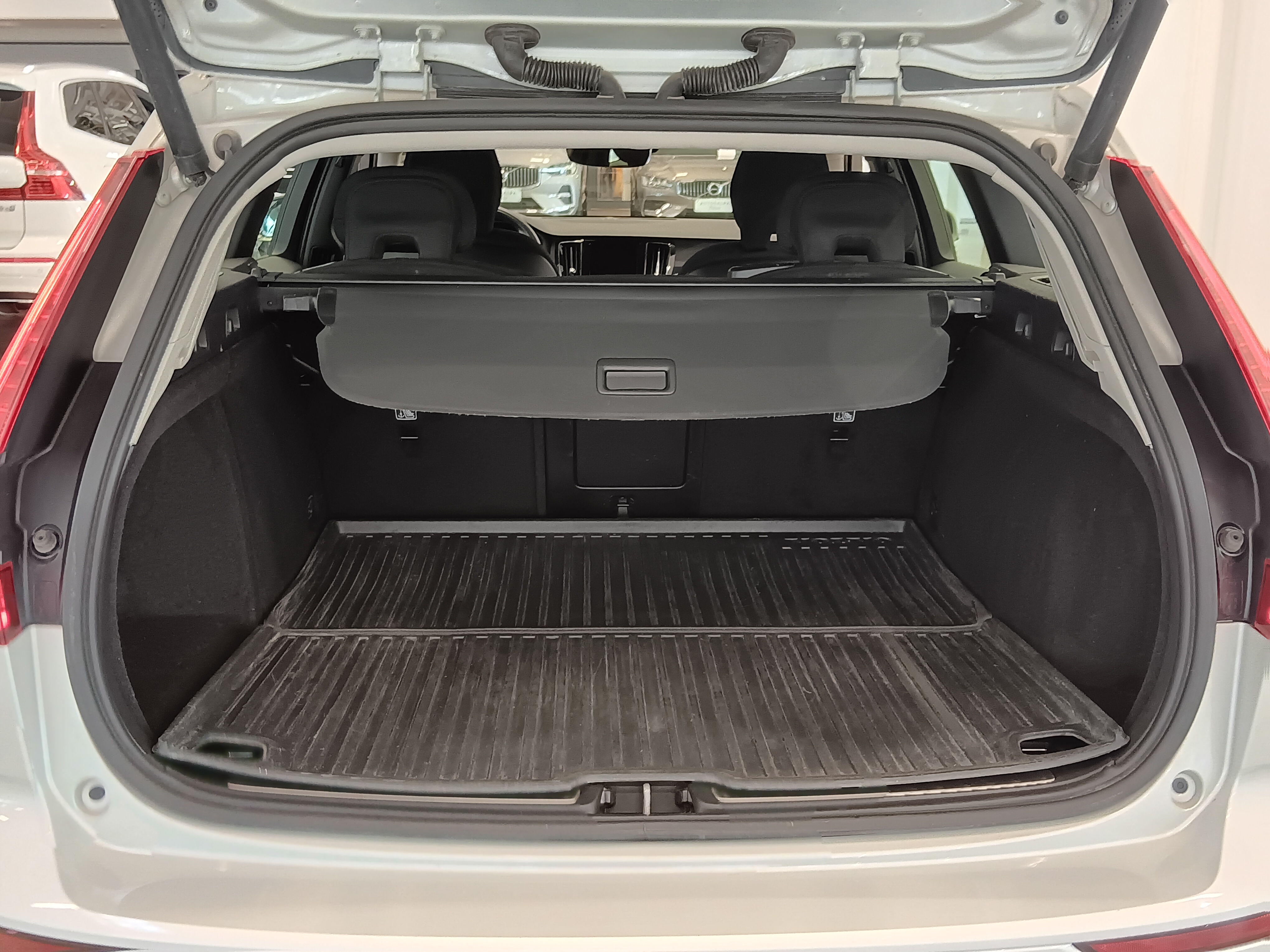 Volvo V60 D3 Business aut 2019, kuva 6/20
