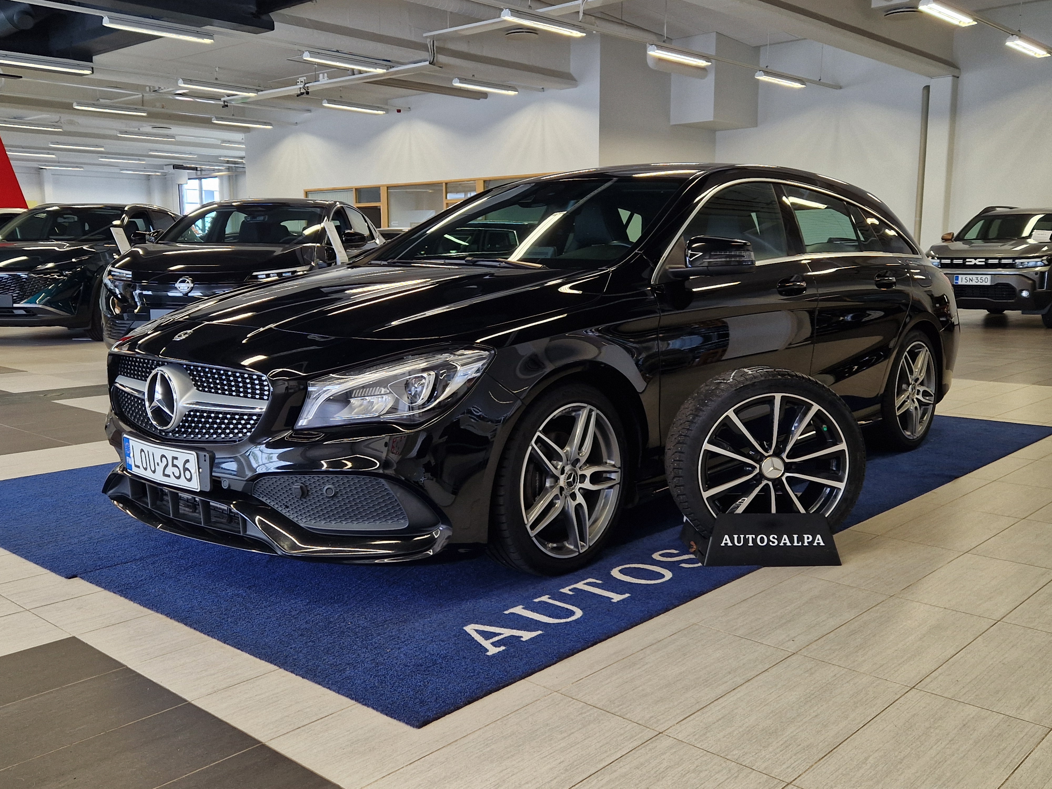 Mercedes-Benz CLA 2019, kuva 2/15