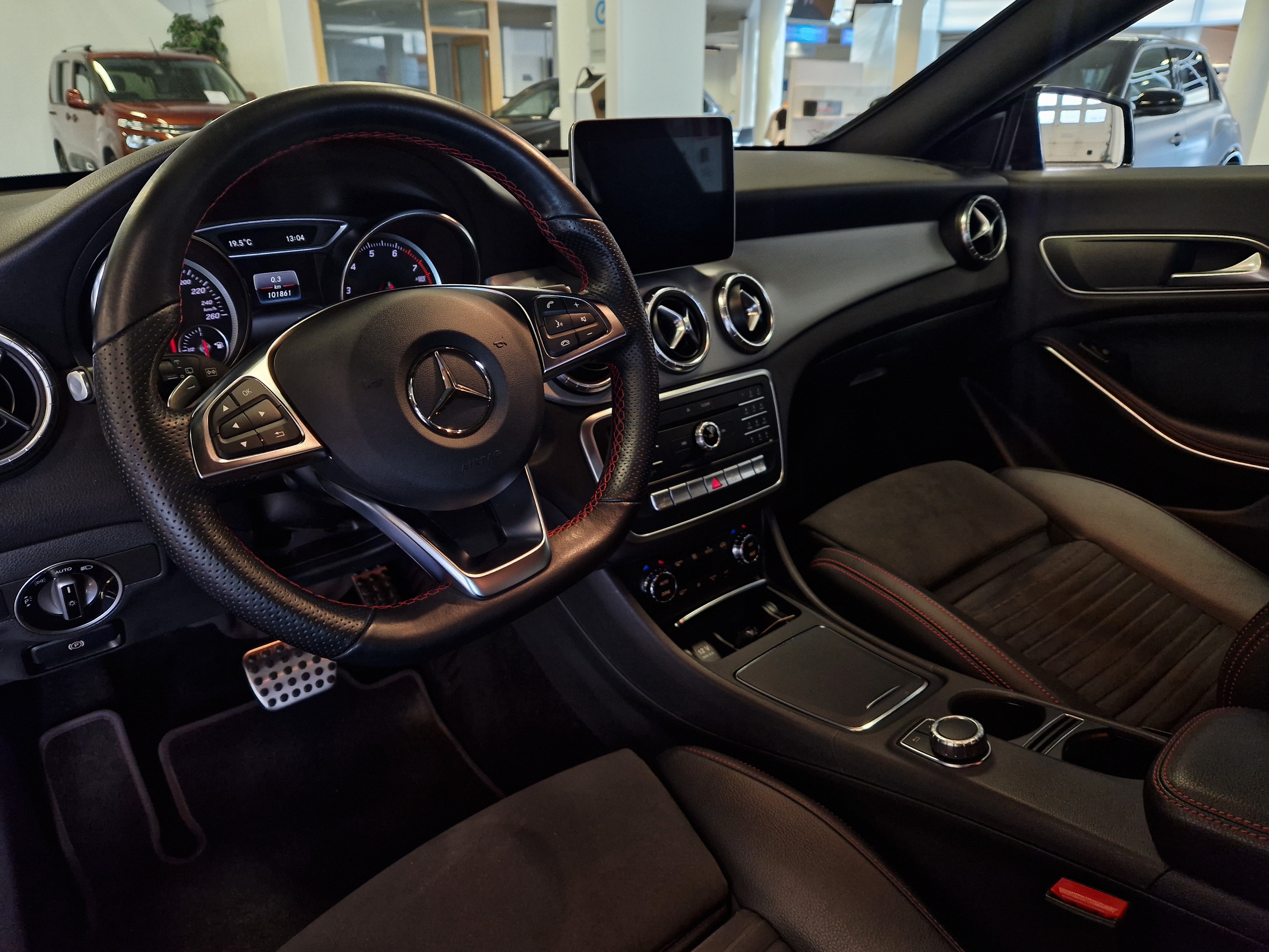Mercedes-Benz CLA 2019, kuva 7/15