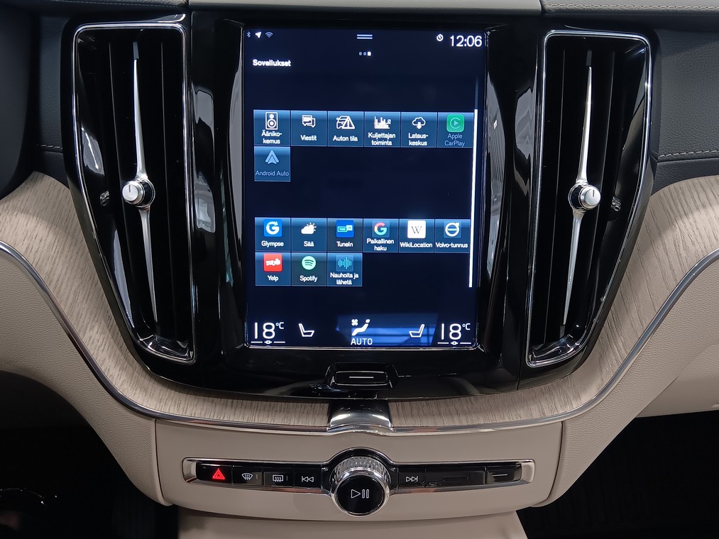 Volvo XC60 B4 AWD D-MHEV BUSINESS INSCRIPTION AUT