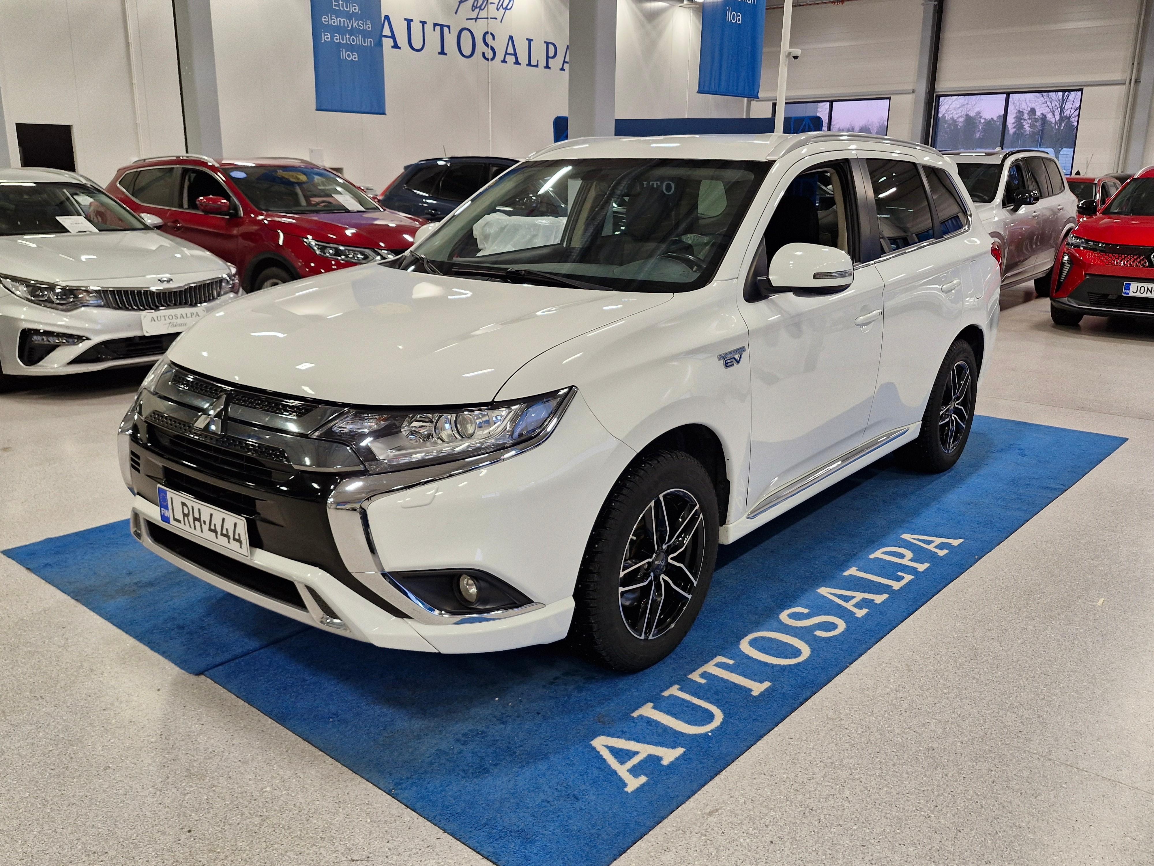 Mitsubishi OUTLANDER PHEV ACTIVE 4WD 5P
