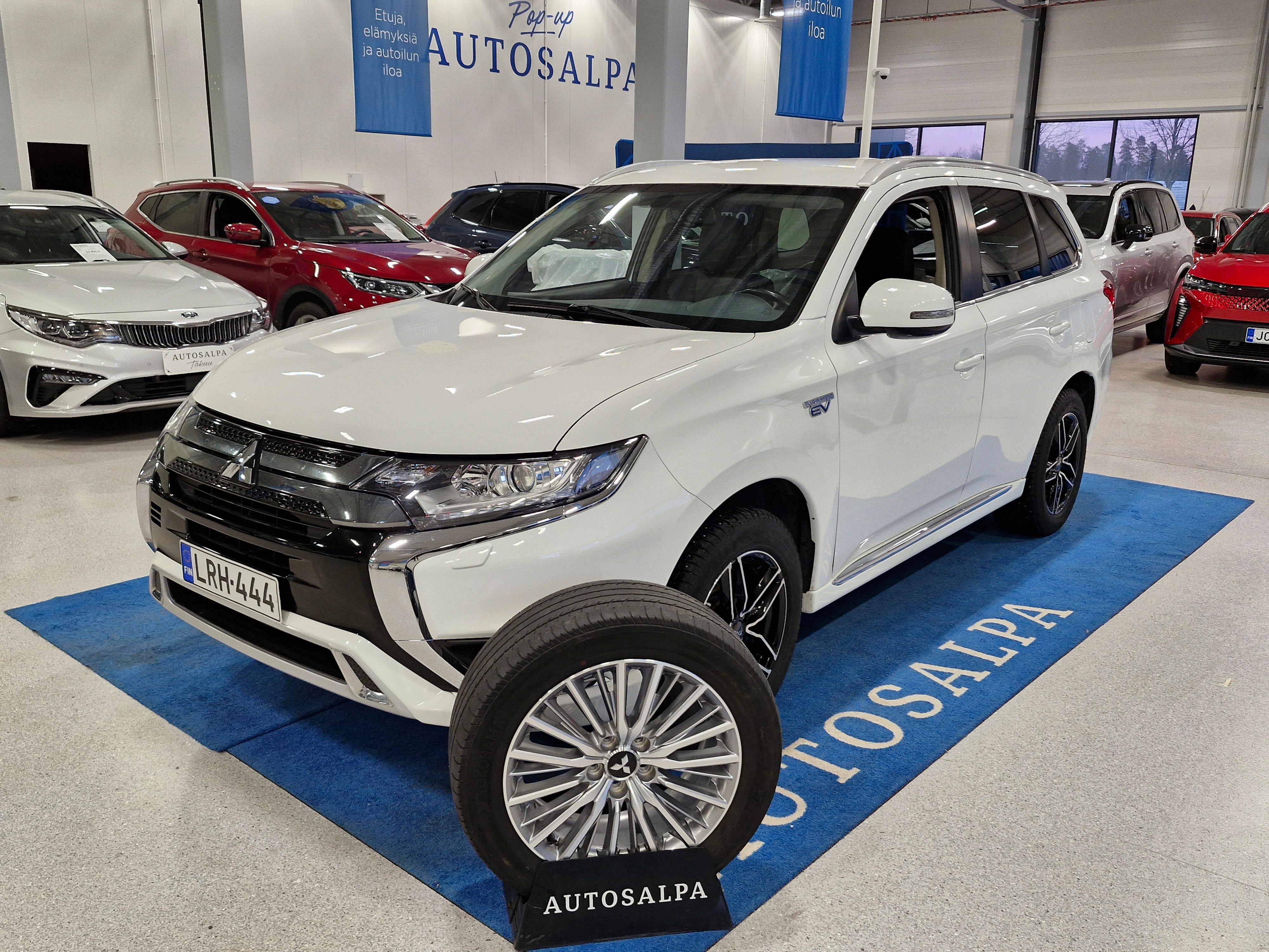 Mitsubishi OUTLANDER PHEV ACTIVE 4WD 5P