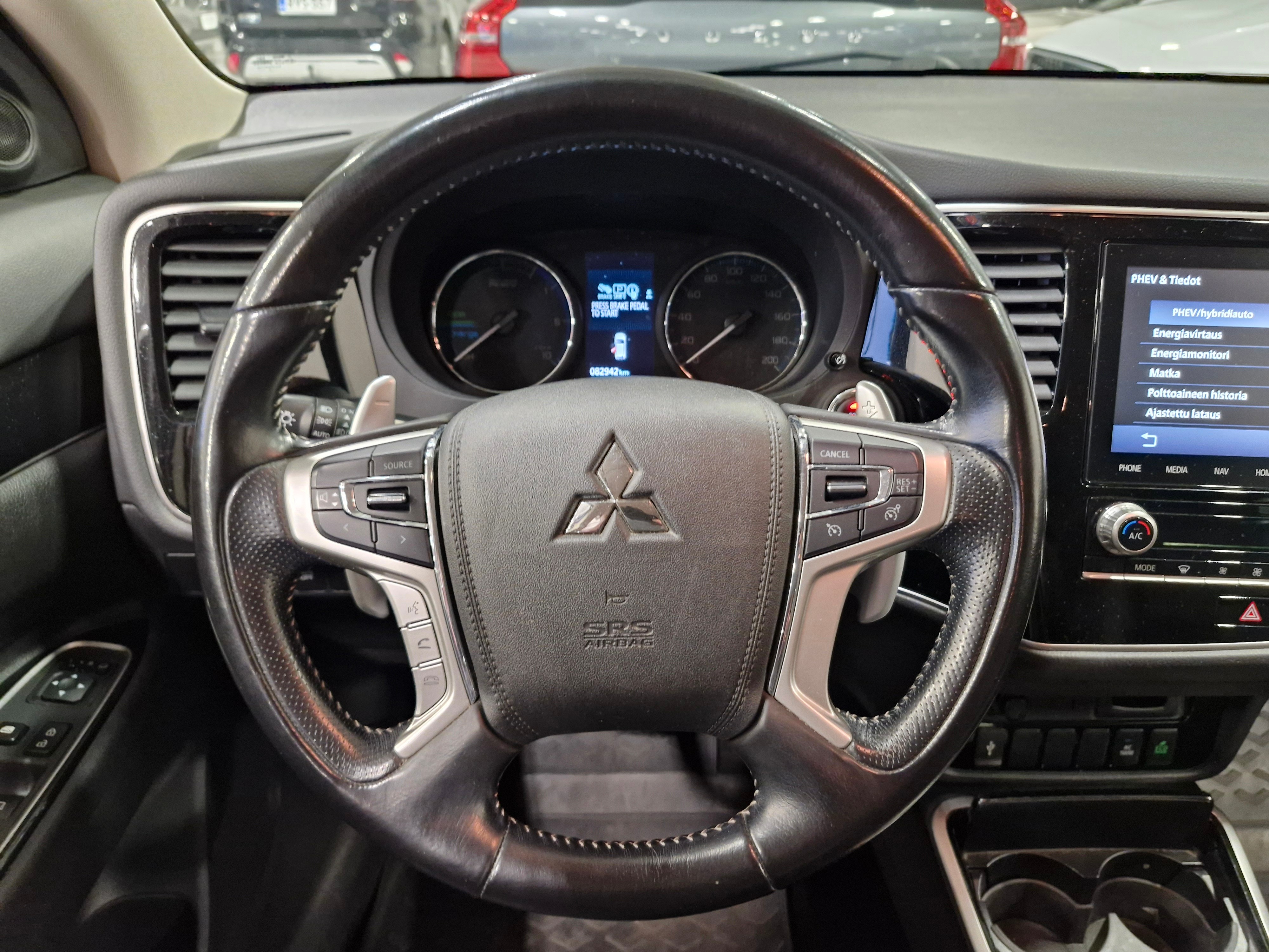 Mitsubishi OUTLANDER PHEV ACTIVE 4WD 5P