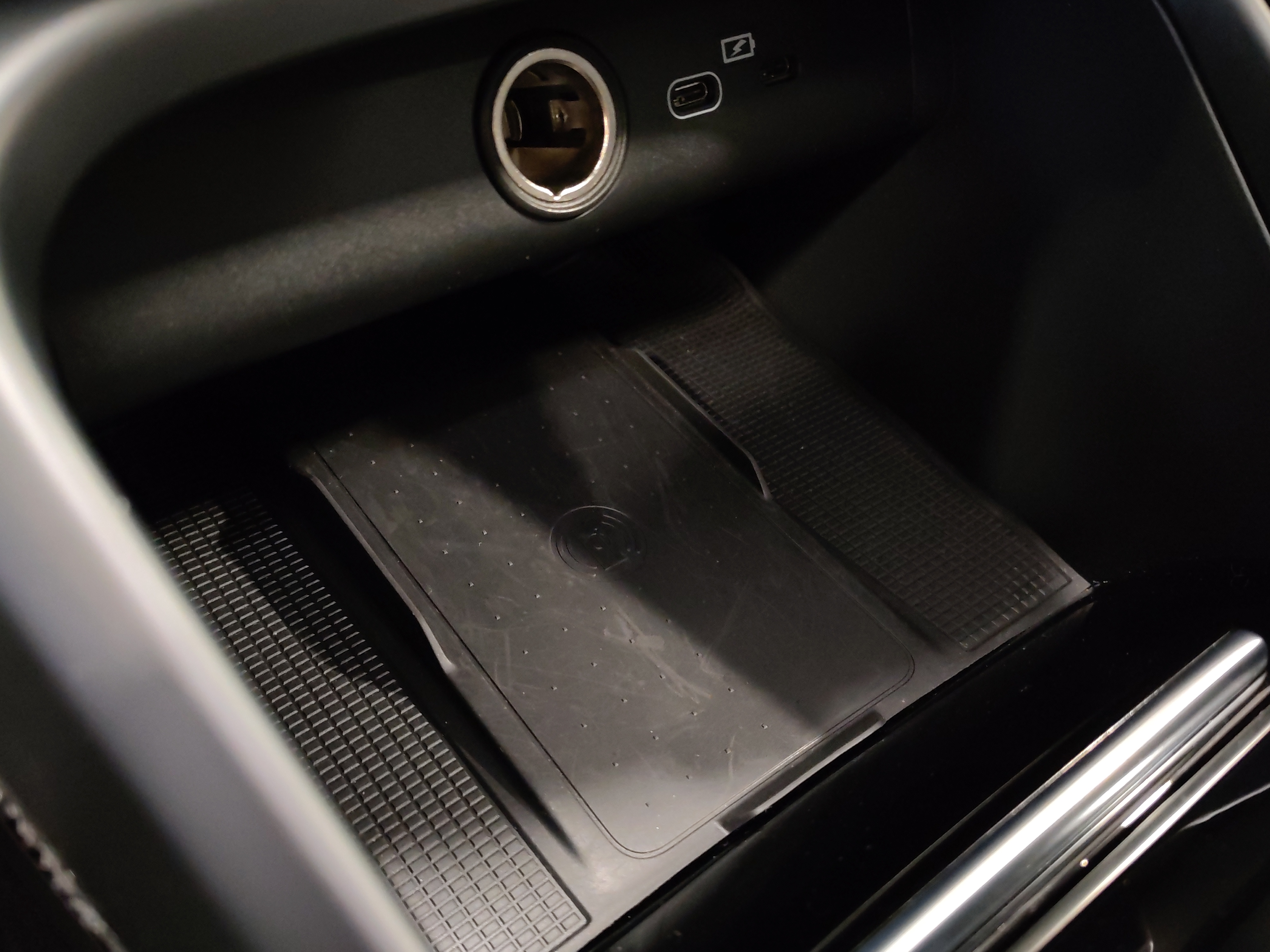 Volvo C40 RECHARGE TWIN PLUS TAKUU 24KK/40TKM