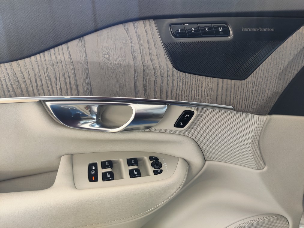 Volvo XC90 T8 AWD LONG RANGE PLUS BRIGHT. TAKUU 24KK/40TKM