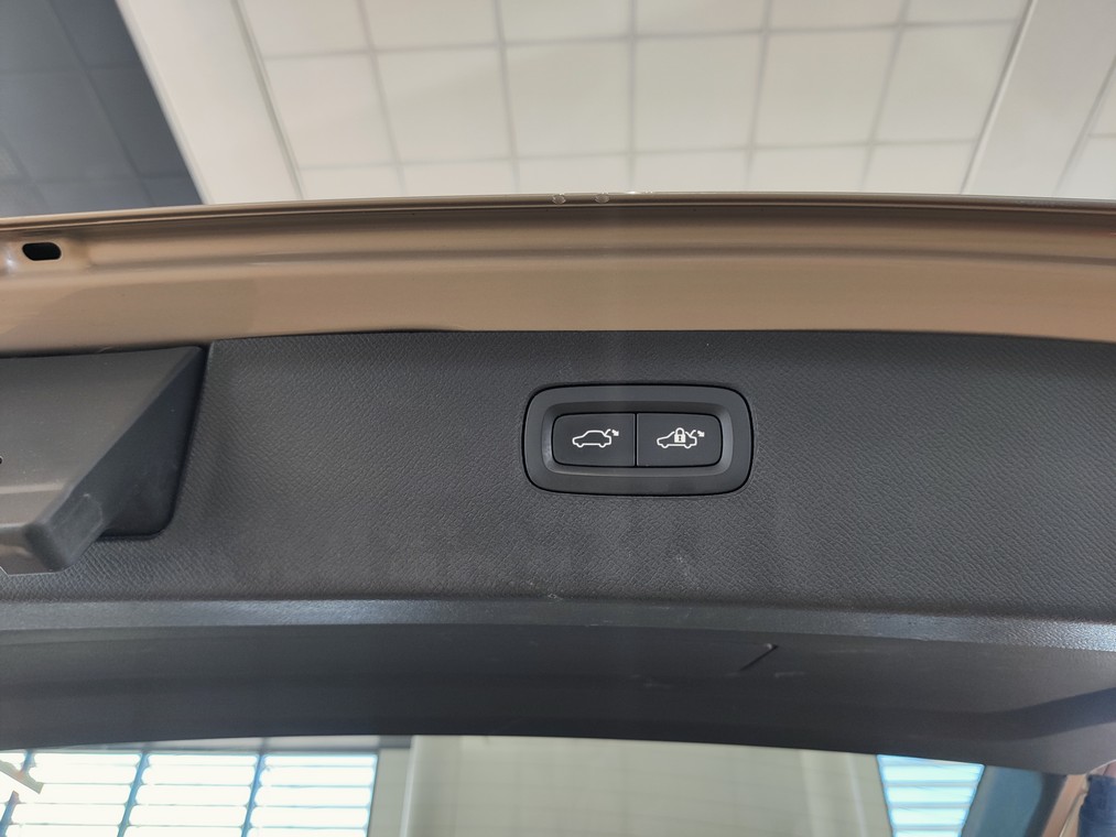 Volvo XC90 T8 AWD LONG RANGE PLUS BRIGHT. TAKUU 24KK/40TKM