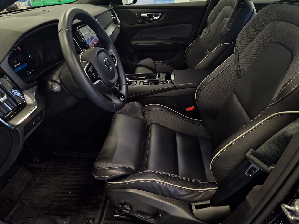 Volvo S60 T8 AWD LONG RANGE PLUS DARK TAKUU 24KK/40TKM