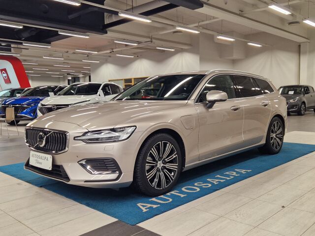 volvo V60 T8 AWD LONG RANGE PLUS BRIGHT TAKUU 24KK/40TKM