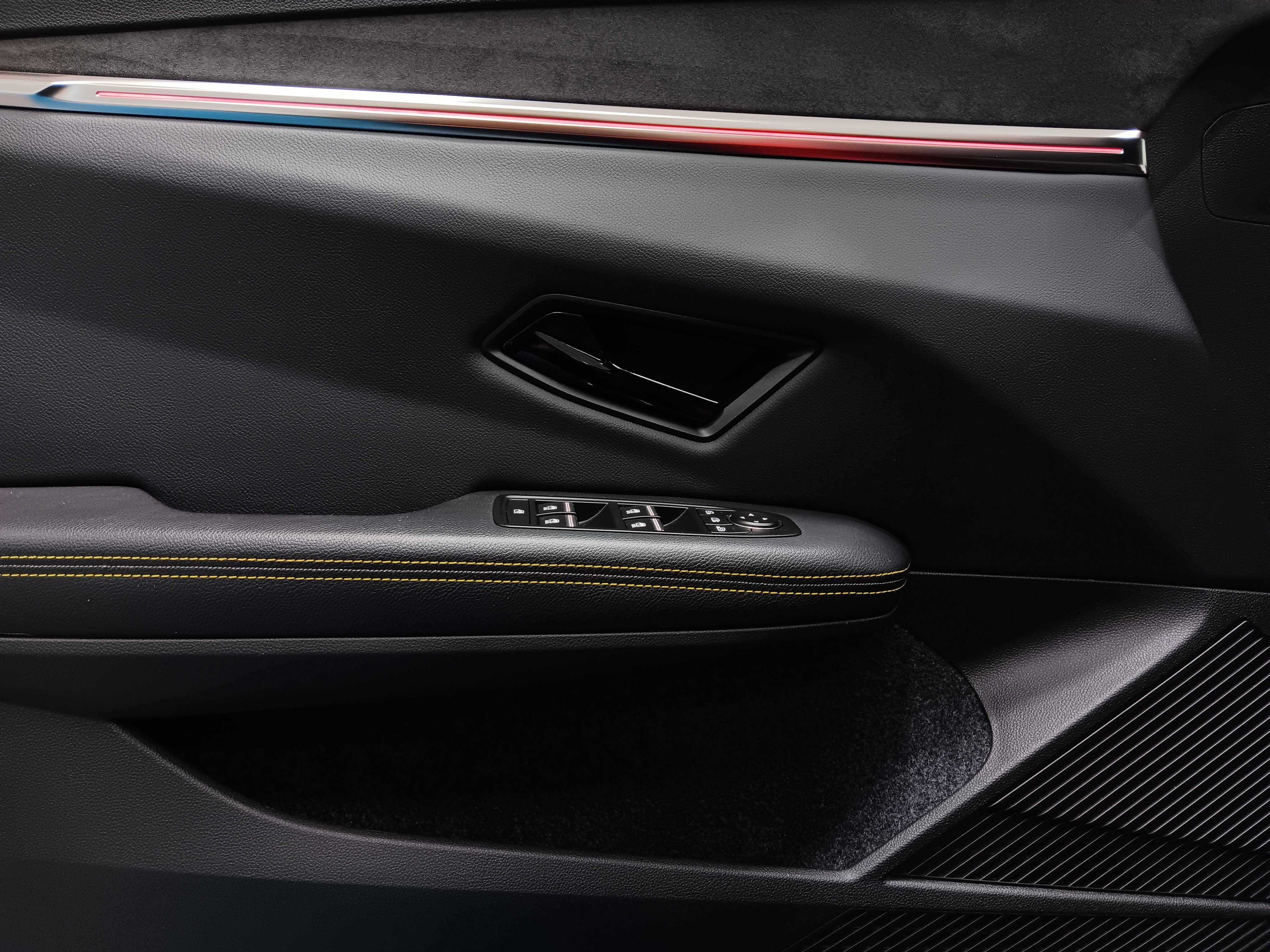 Renault MEGANE E-TECH ELECTRIC 60KWH 220HV TECHNO TAKUU 24KK/40TK