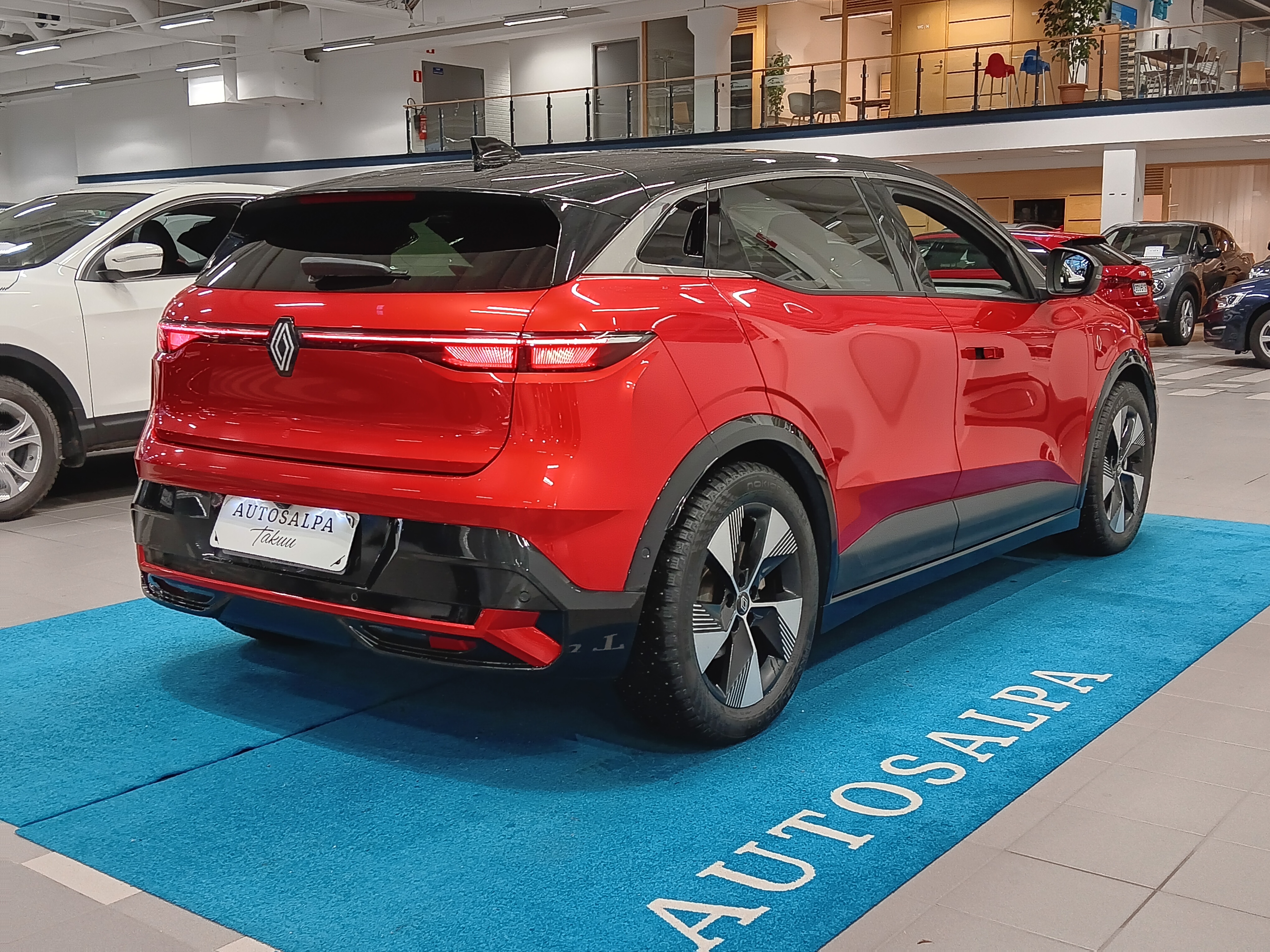 Renault MEGANE E-TECH ELECTRIC 60KWH 220HV TECHNO TAKUU 24KK/40TK