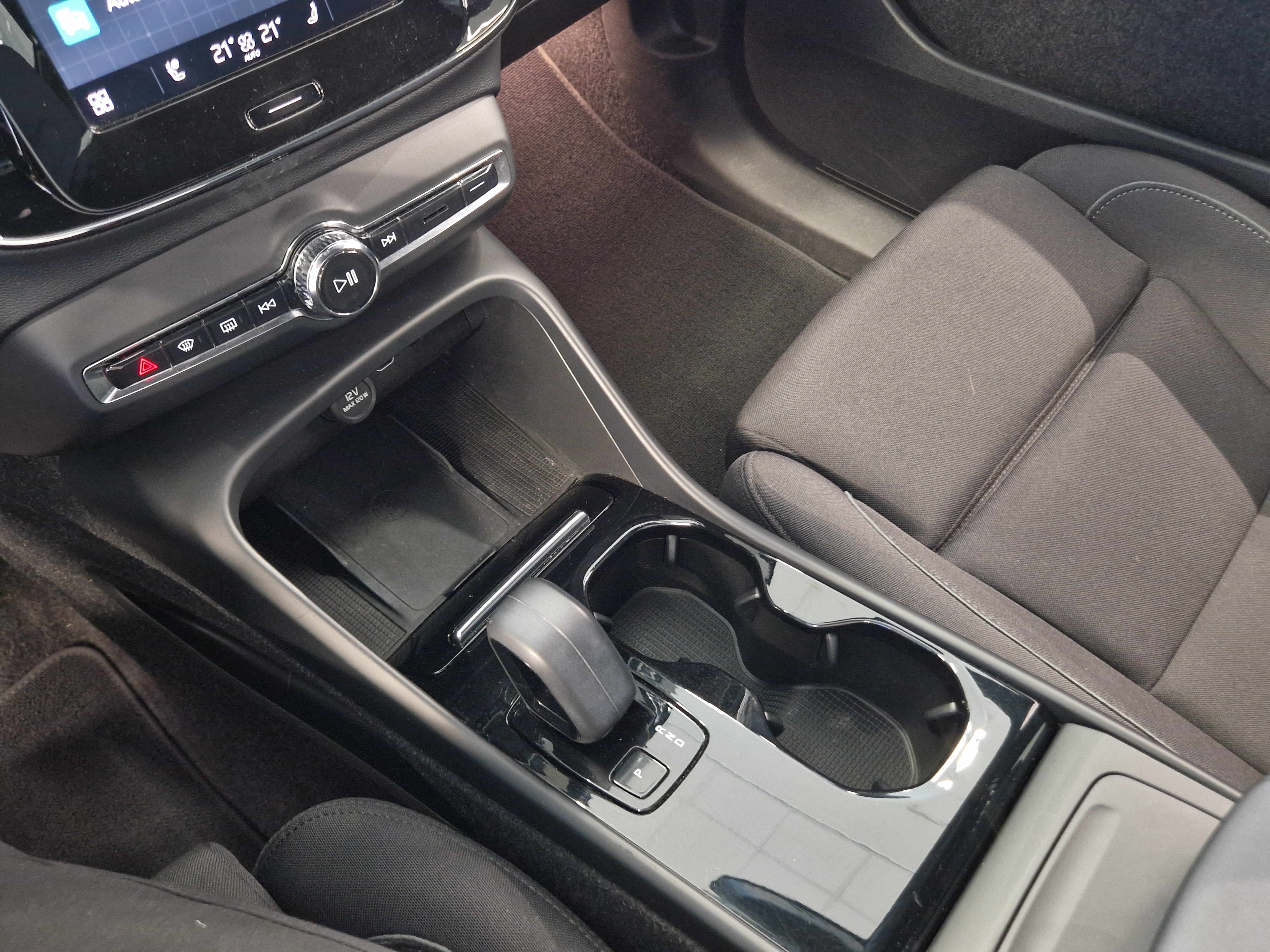 Volvo XC40 RECHARGE TWIN PLUS AUT