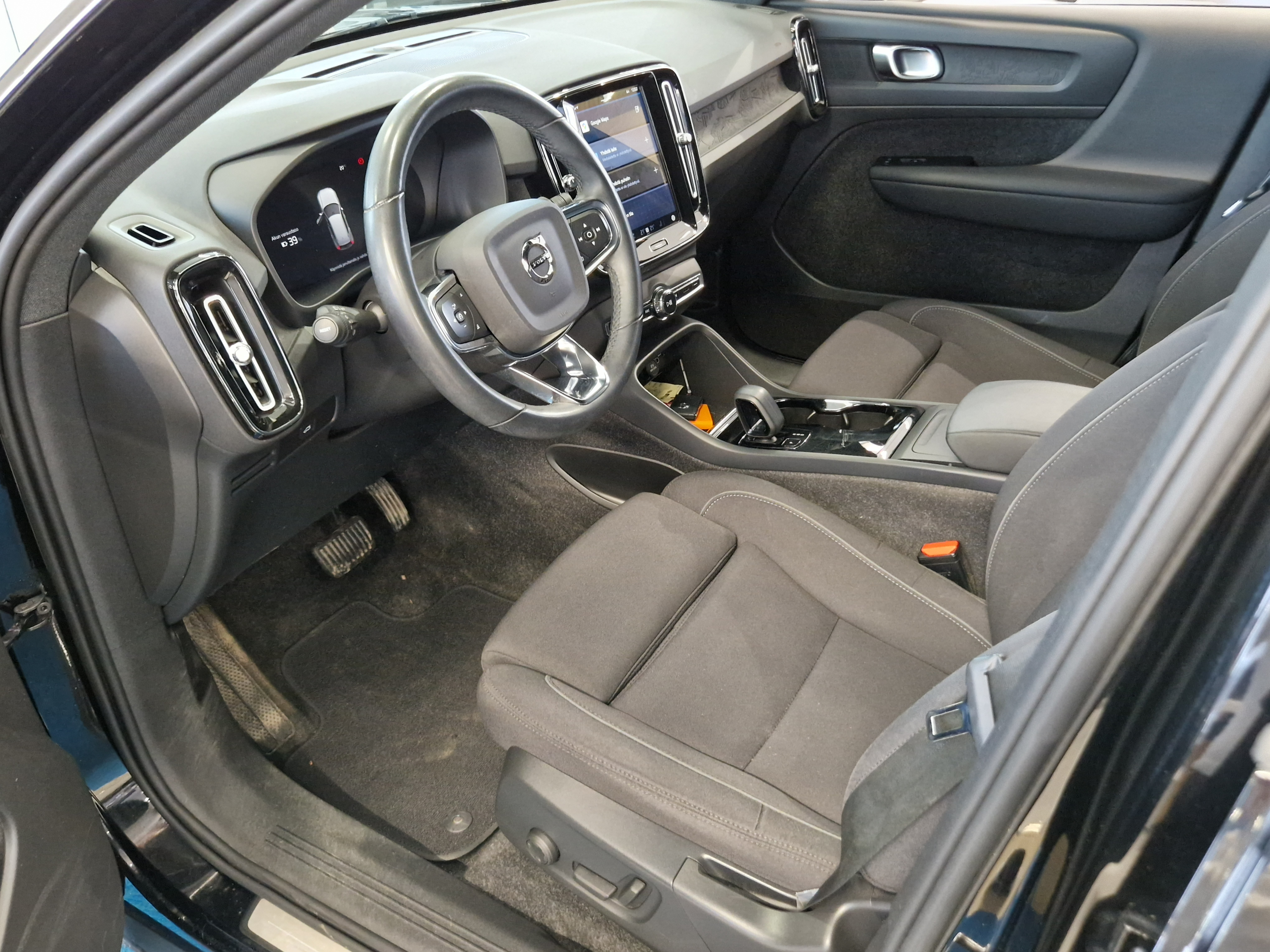 Volvo XC40 RECHARGE TWIN PLUS AUT