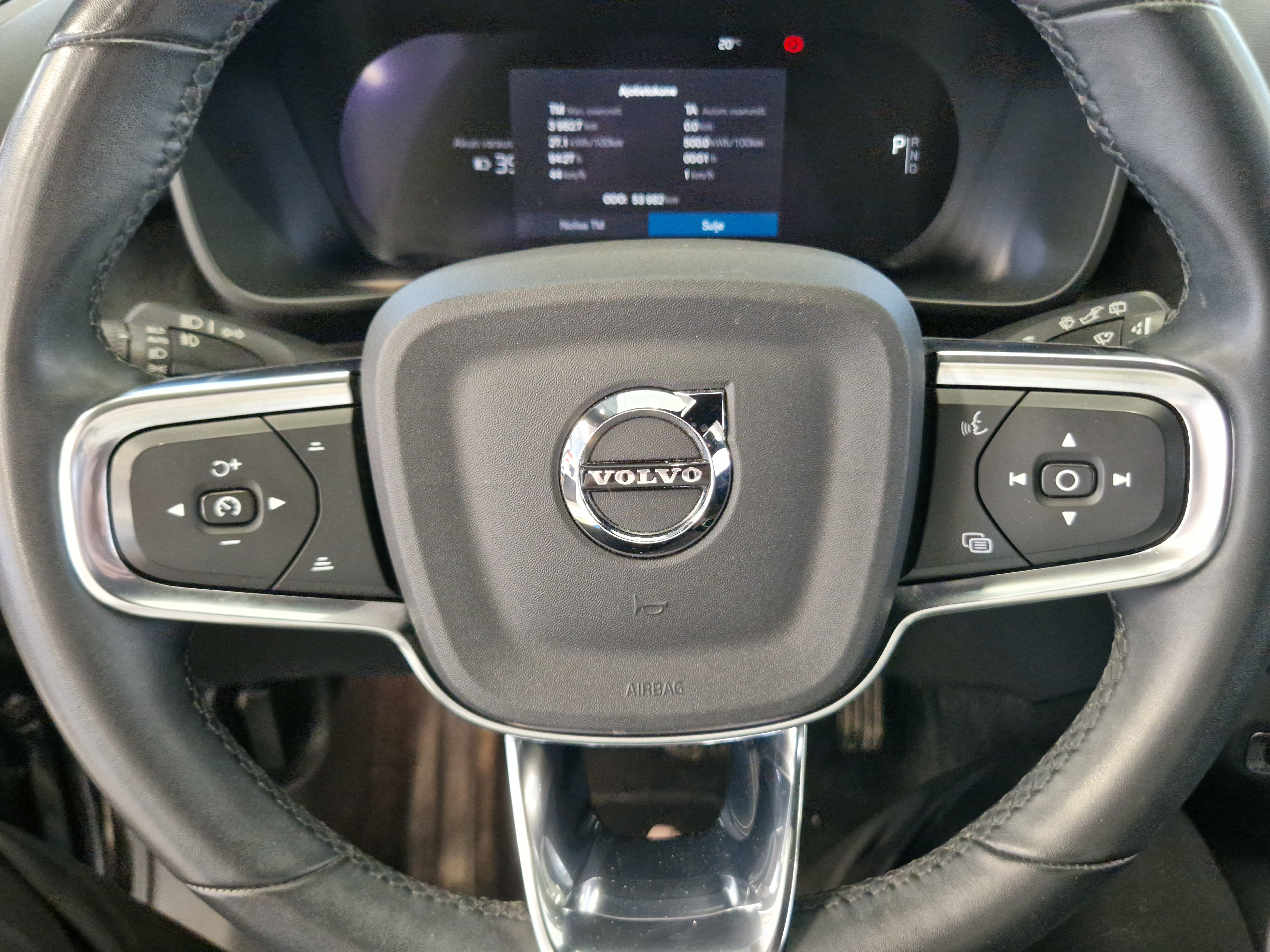 Volvo XC40 RECHARGE TWIN PLUS AUT