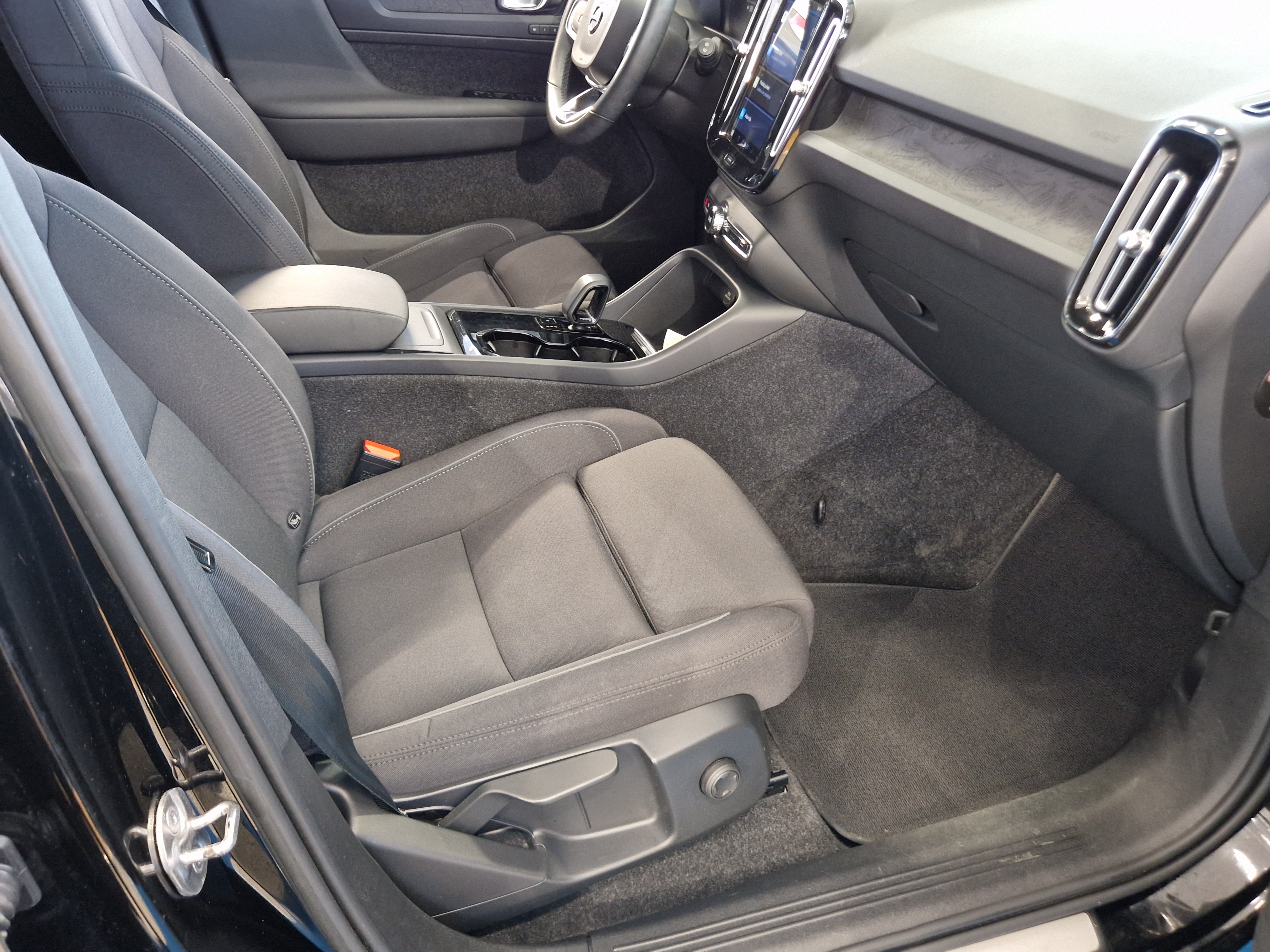 Volvo XC40 RECHARGE TWIN PLUS AUT