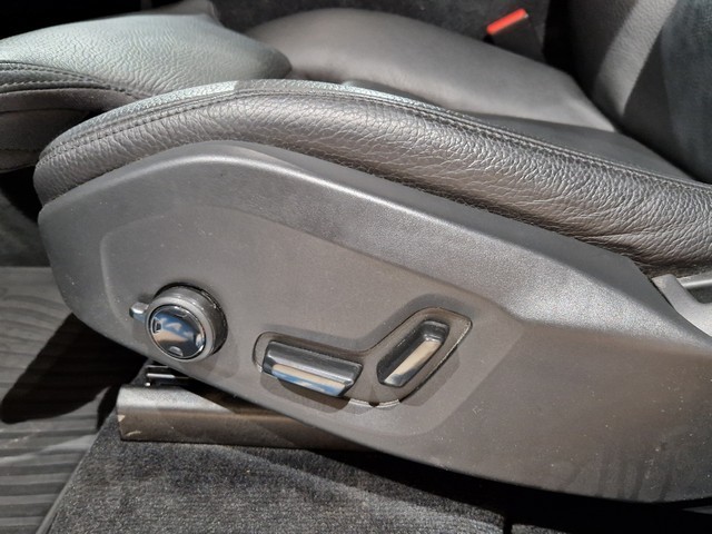Volvo XC90 T8 AWD LONG RANGE ULTIMATE BRIGHT TAKUU 24KK/40TKM