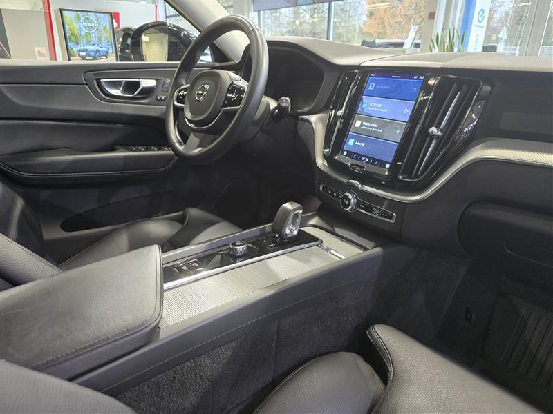 Volvo XC60 T8 AWD LONG RANGE PLUS BRIGHT TAKUU 24KK/40TKM