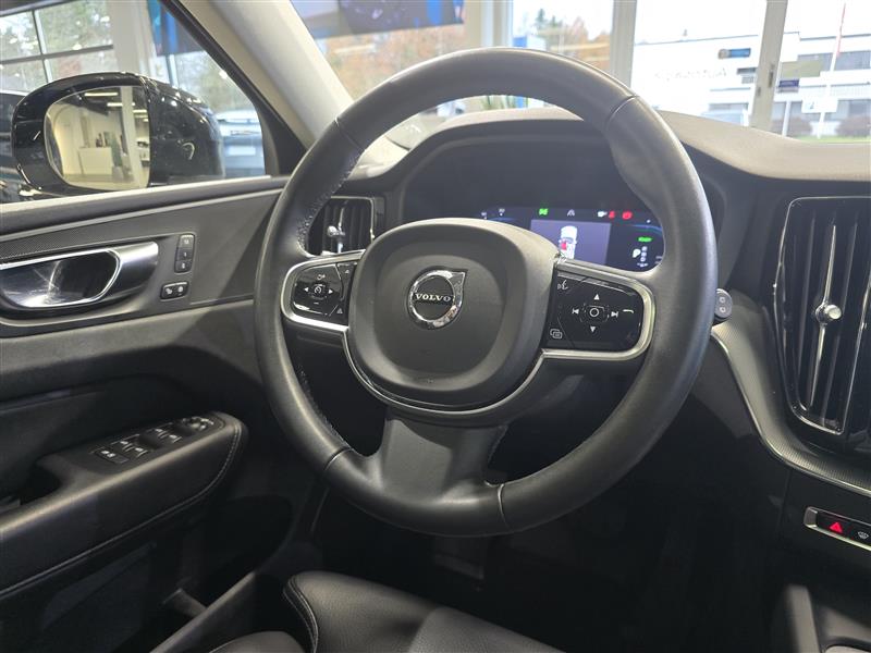Volvo XC60 T8 AWD LONG RANGE PLUS BRIGHT TAKUU 24KK/40TKM