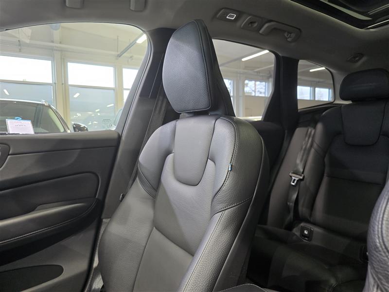 Volvo XC60 T8 AWD LONG RANGE PLUS BRIGHT TAKUU 24KK/40TKM