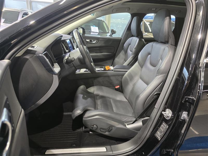 Volvo XC60 T8 AWD LONG RANGE PLUS BRIGHT TAKUU 24KK/40TKM