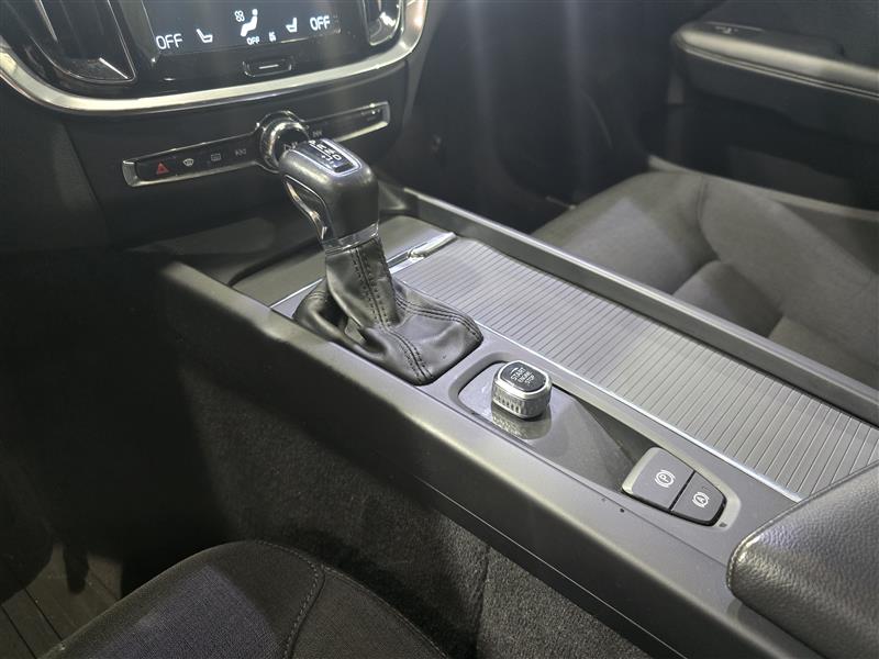 Volvo V60 D4 AWD MOMENTUM AUT