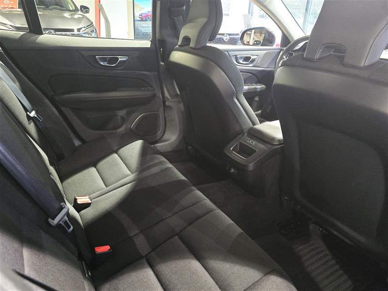 Volvo V60 D4 AWD MOMENTUM AUT