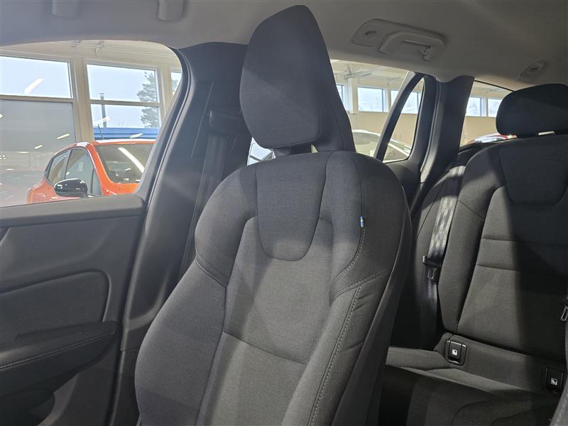 Volvo V60 D4 AWD MOMENTUM AUT