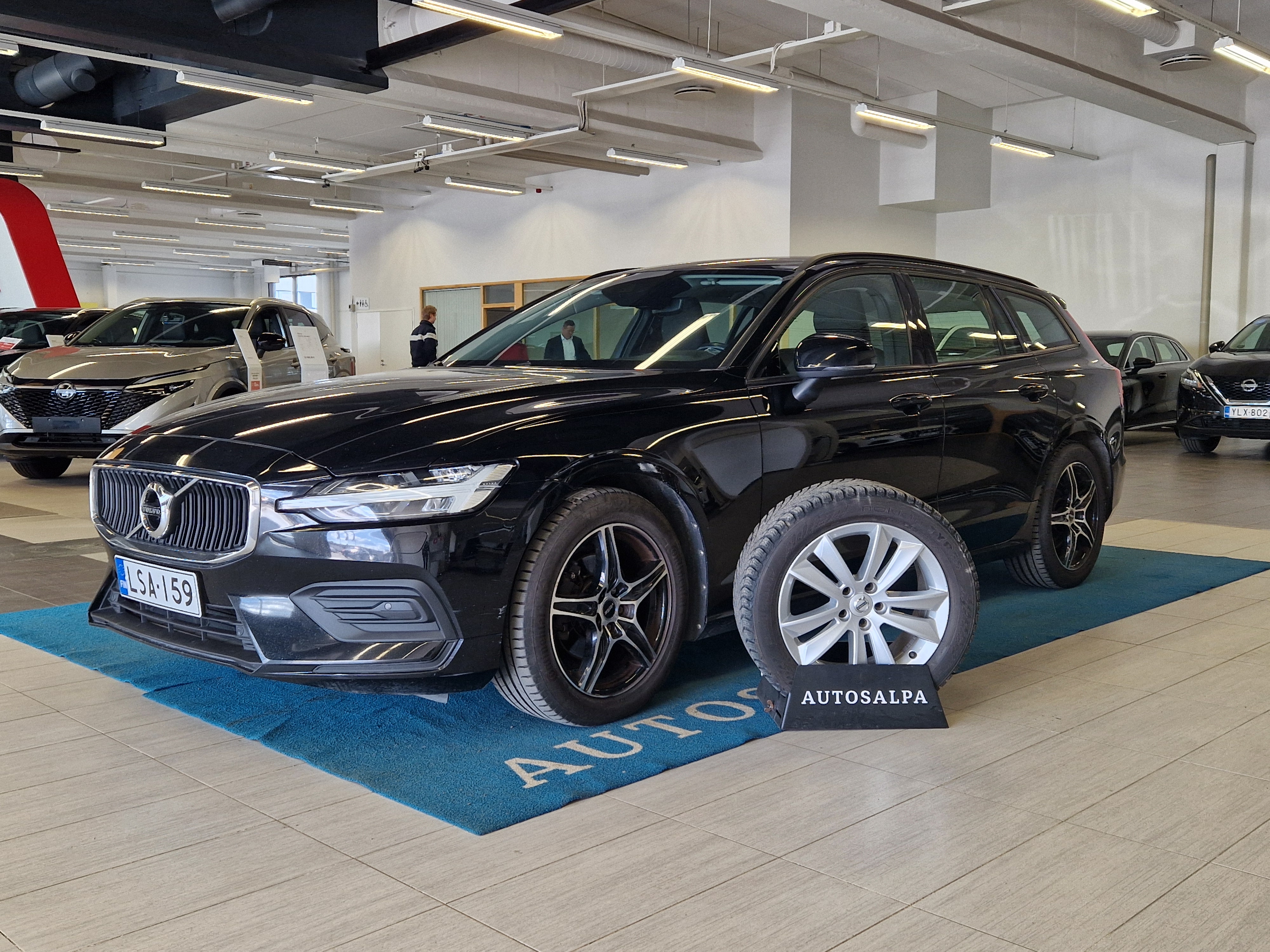 Volvo V60 D4 AWD MOMENTUM AUT