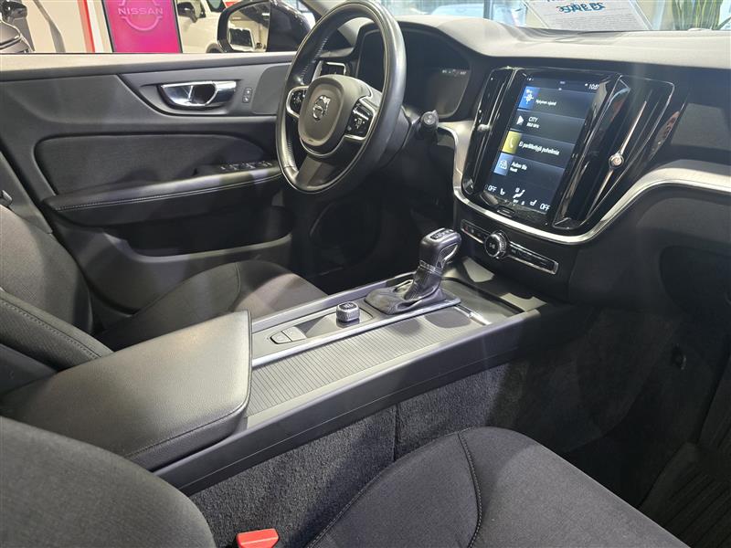 Volvo V60 D4 AWD MOMENTUM AUT