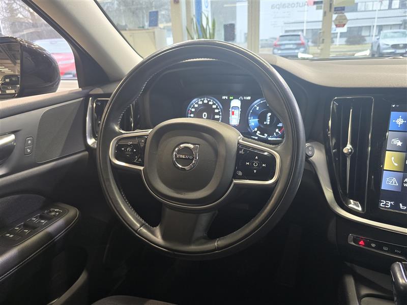 Volvo V60 D4 AWD MOMENTUM AUT