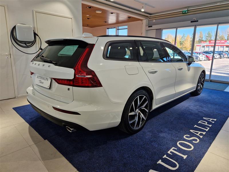 Volvo V60 T8 TwE AWD Business aut. 2020, bild 4/26