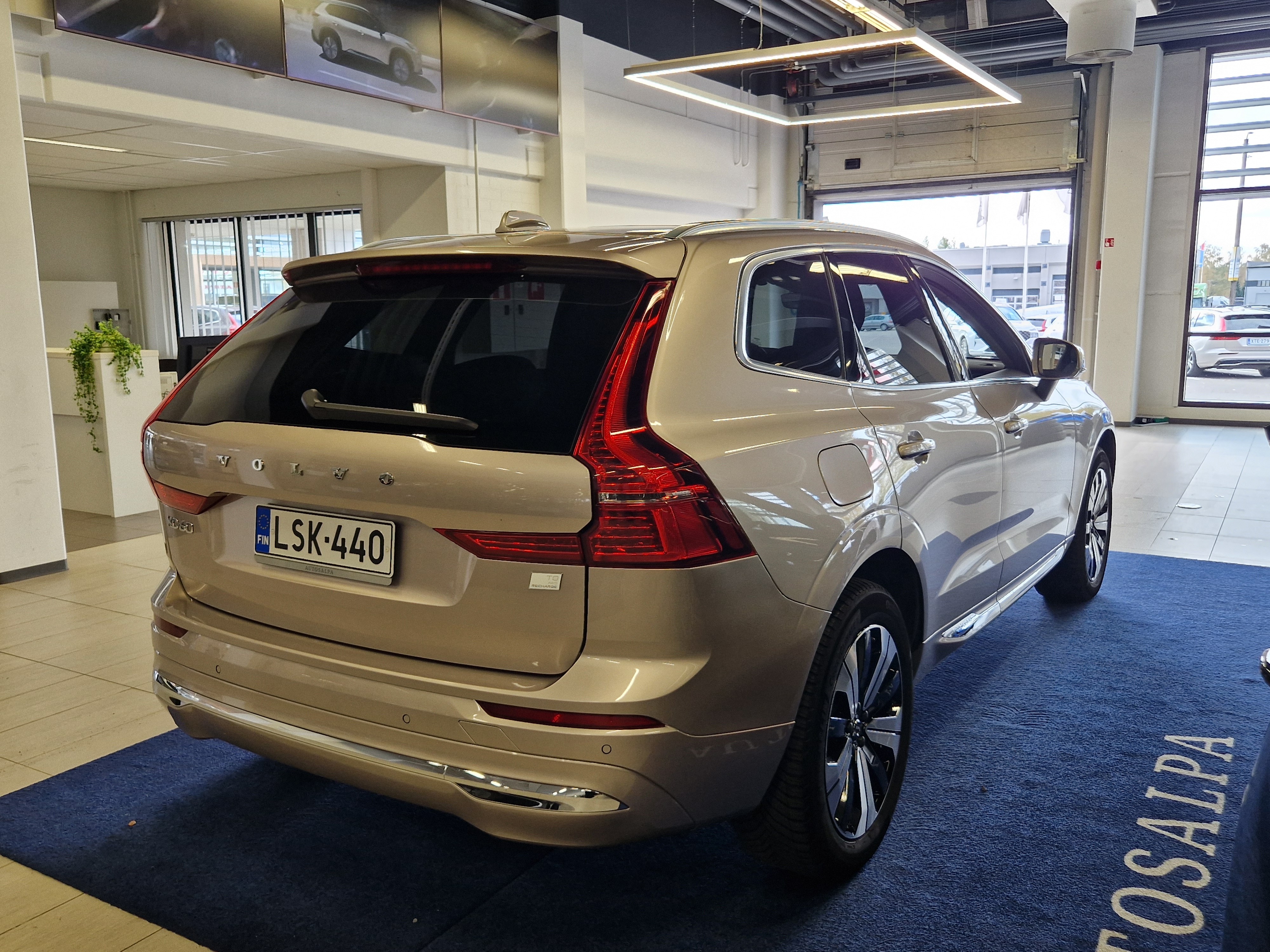 Volvo XC60 T8 AWD Long Range Plus Bright 2024, bild 4/22