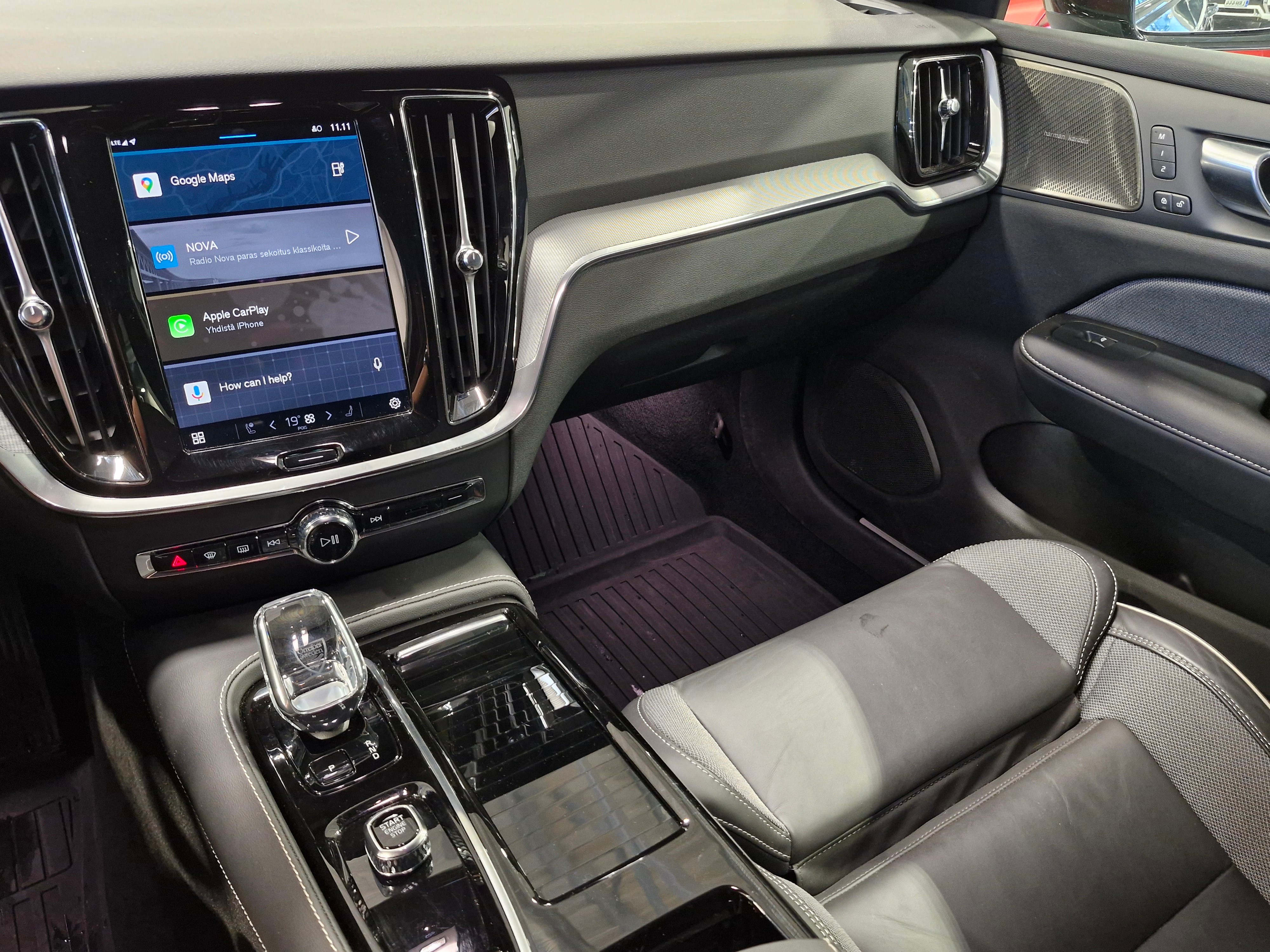 Volvo V60 T6 AWD LONG RANGE PLUS PRO DARK AUT.