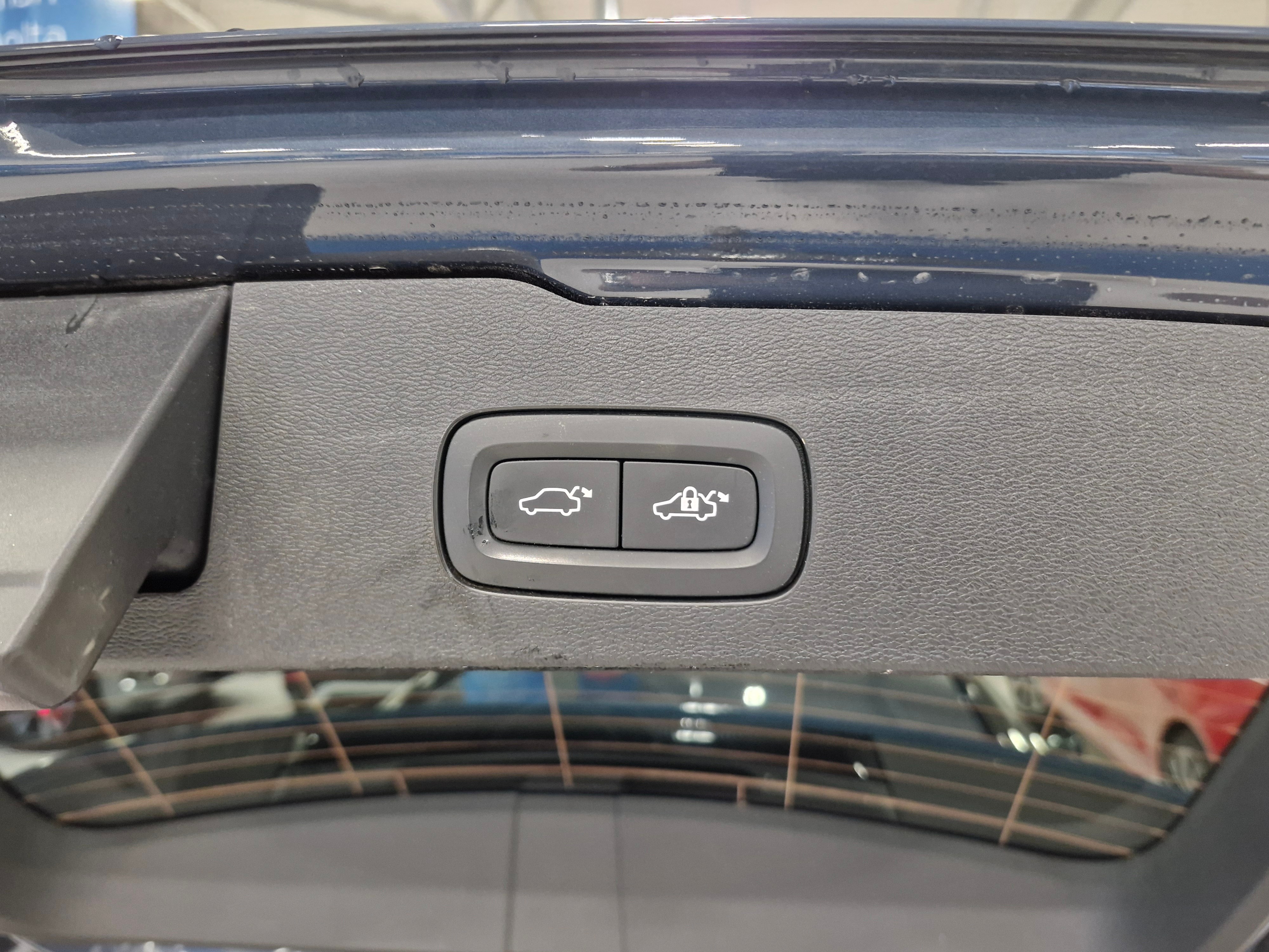 Volvo V60 T6 AWD LONG RANGE PLUS PRO DARK AUT.