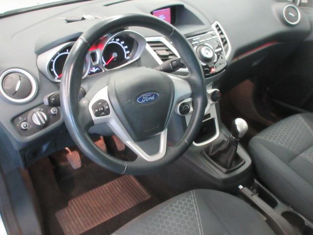 Ford FIESTA 1,25 82 HV TITANIUM M5 5-OVINEN