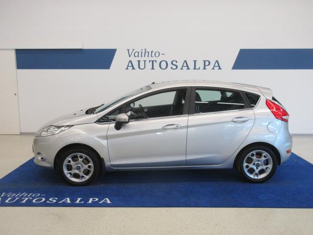 Ford FIESTA 1,25 82 HV TITANIUM M5 5-OVINEN