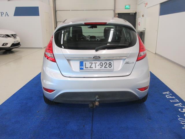 Ford FIESTA 1,25 82 HV TITANIUM M5 5-OVINEN
