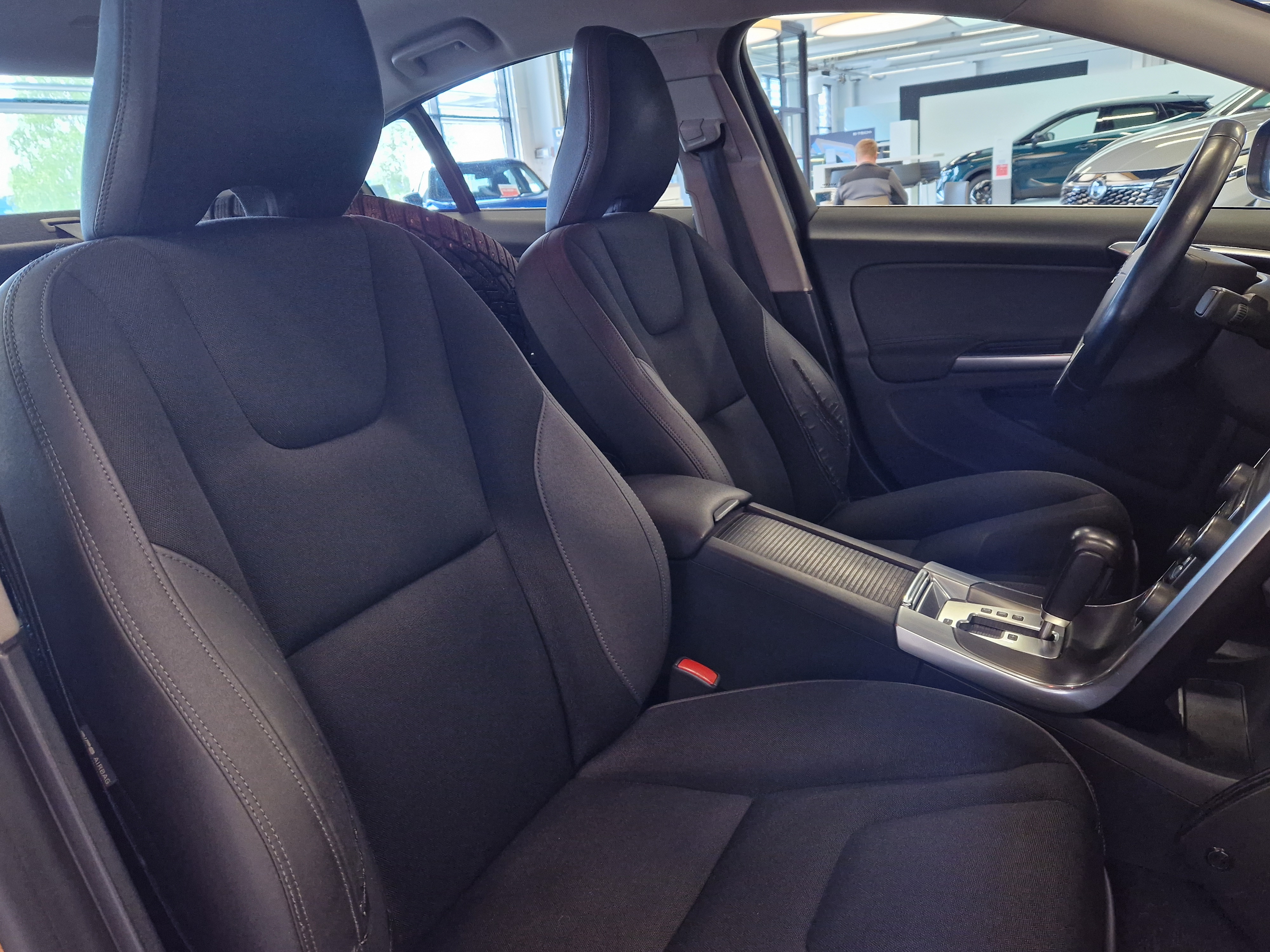 Volvo S60 2,0T MOMENTUM AUT