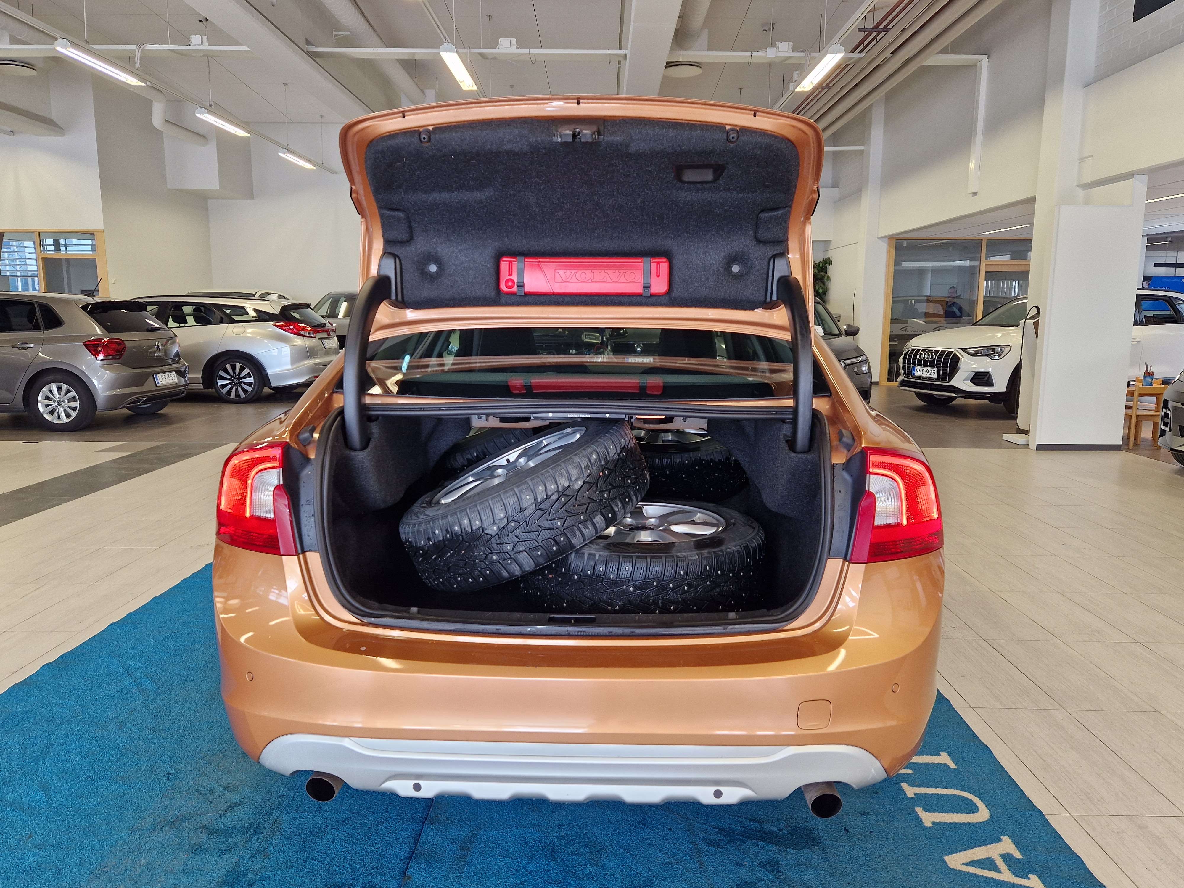 Volvo S60 2,0T MOMENTUM AUT