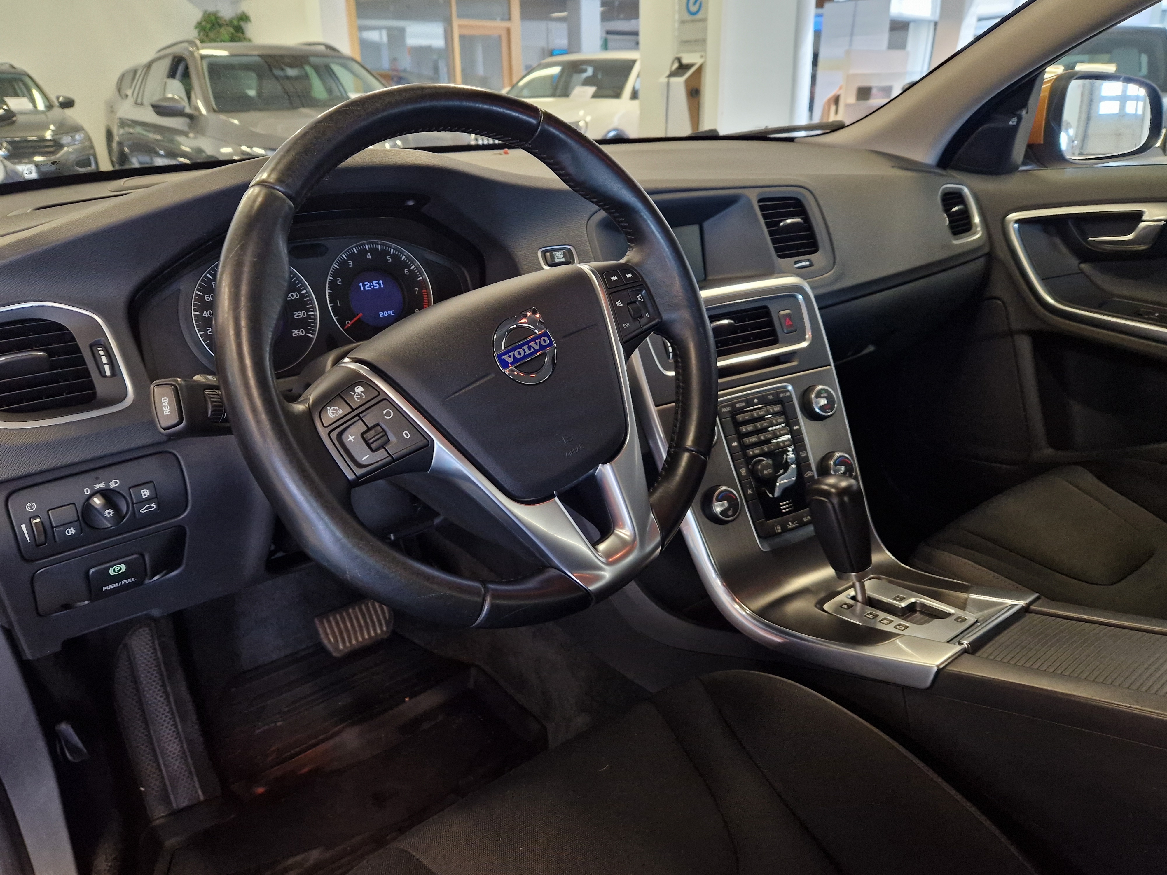 Volvo S60 2,0T MOMENTUM AUT