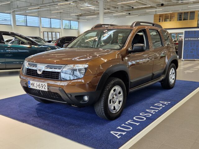 dacia DUSTER 1,6 16V 4X4 LAUREATE