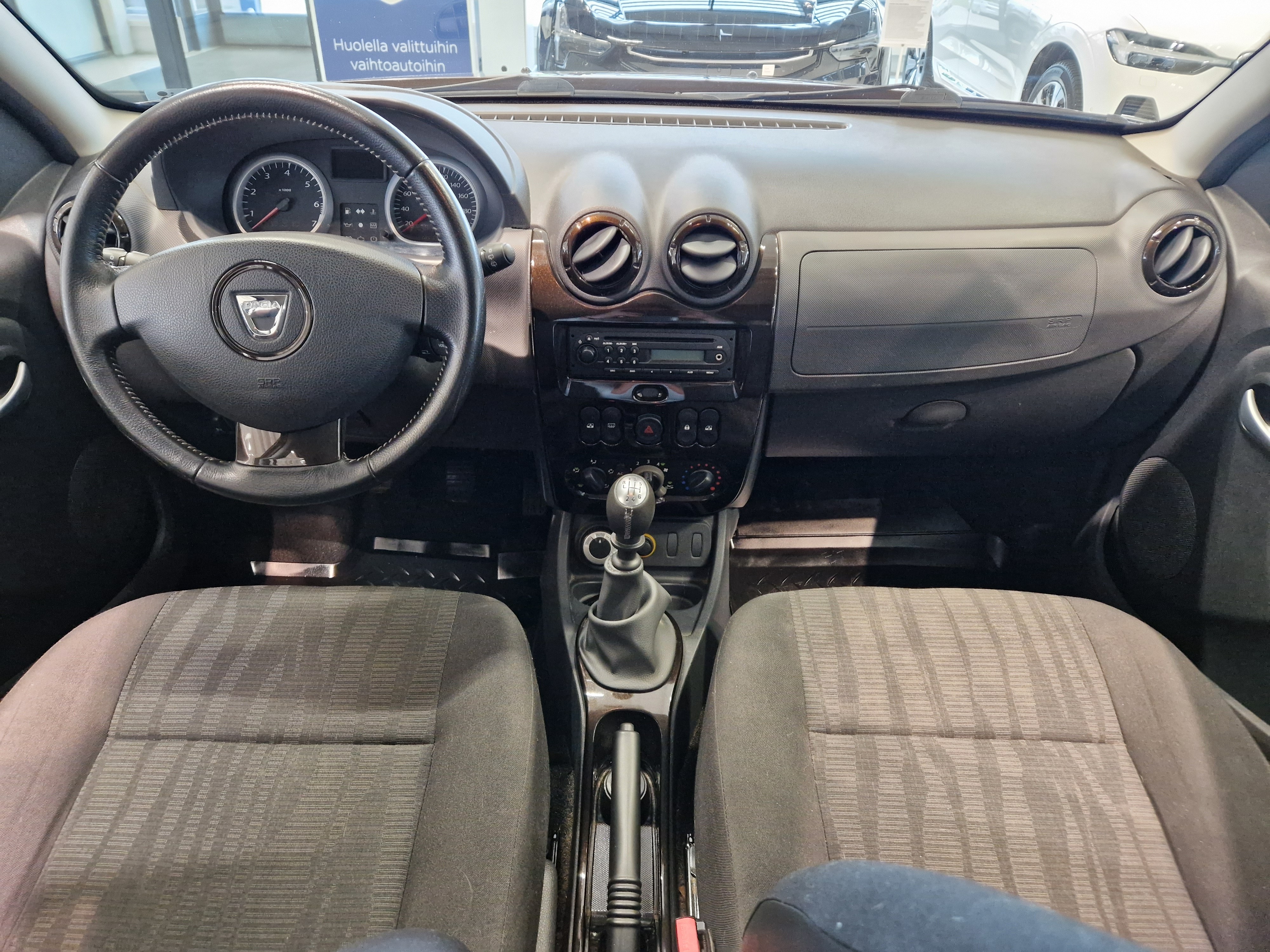 Dacia DUSTER 1,6 16V 4X4 LAUREATE