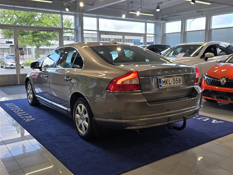 Volvo S80 T4 Momentum aut. 2011, kuva 3/25