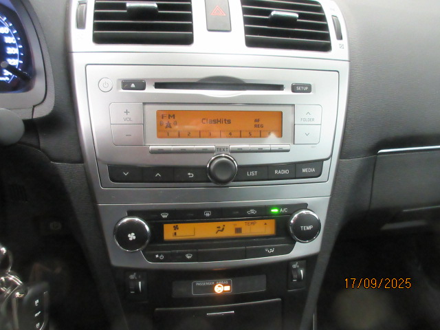 Toyota AVENSIS 1,6 VALVEMATIC LIFE EDITION WAGON