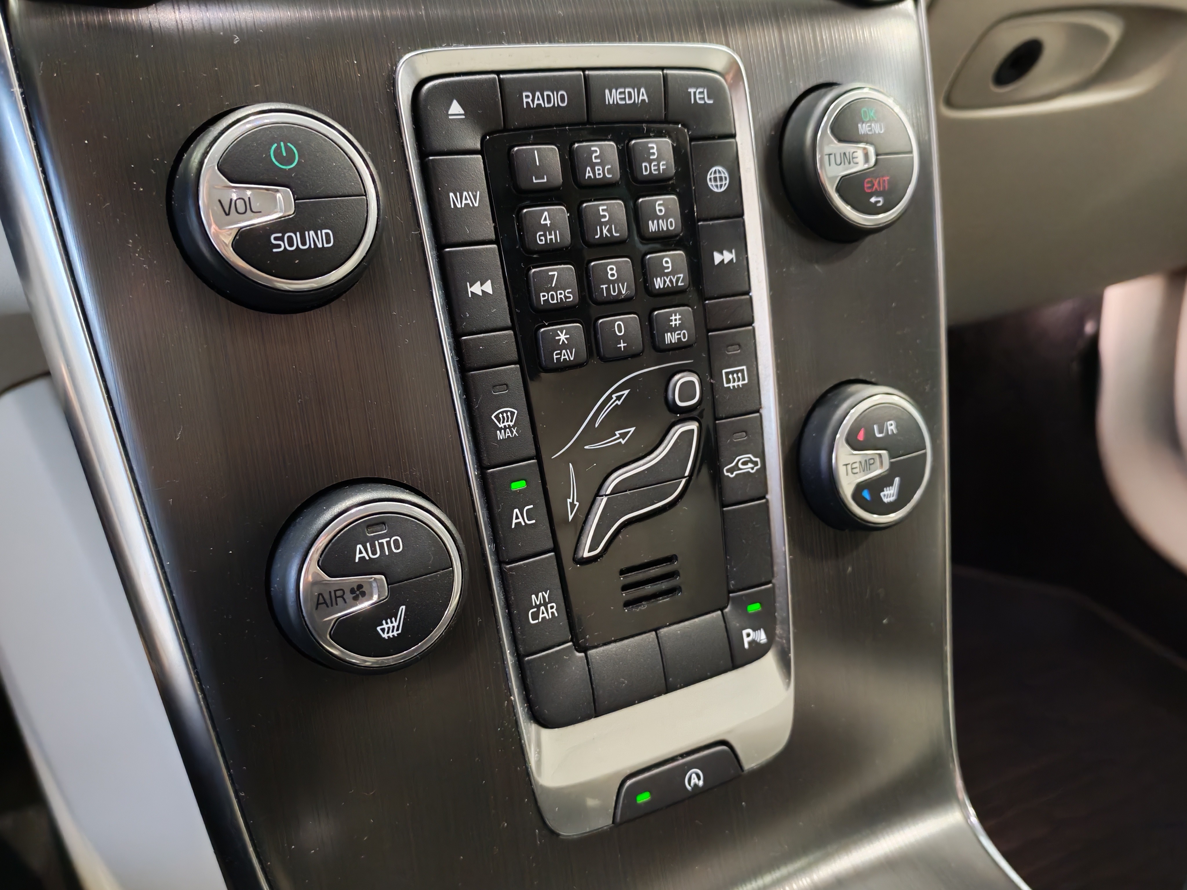 Volvo V40 CROSS COUNTRY D2 BUSINESS AUT