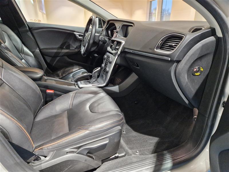 Volvo V40 CROSS COUNTRY D2 SUMMUM AUT.