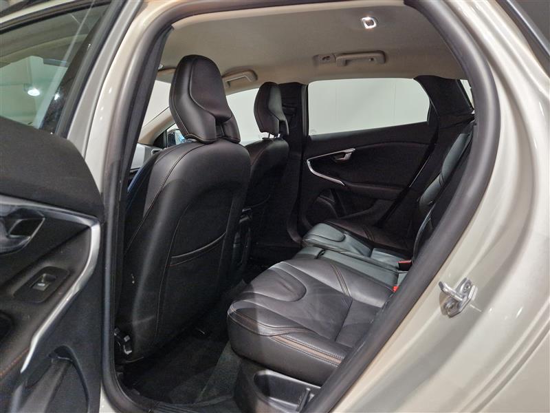 Volvo V40 CROSS COUNTRY D2 SUMMUM AUT.