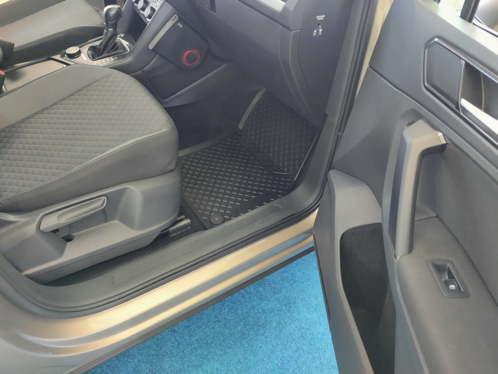 Volkswagen TIGUAN COMFORTLINE 2,0 TSI 132 KW (180 HV) 4MOTION DSG-AU