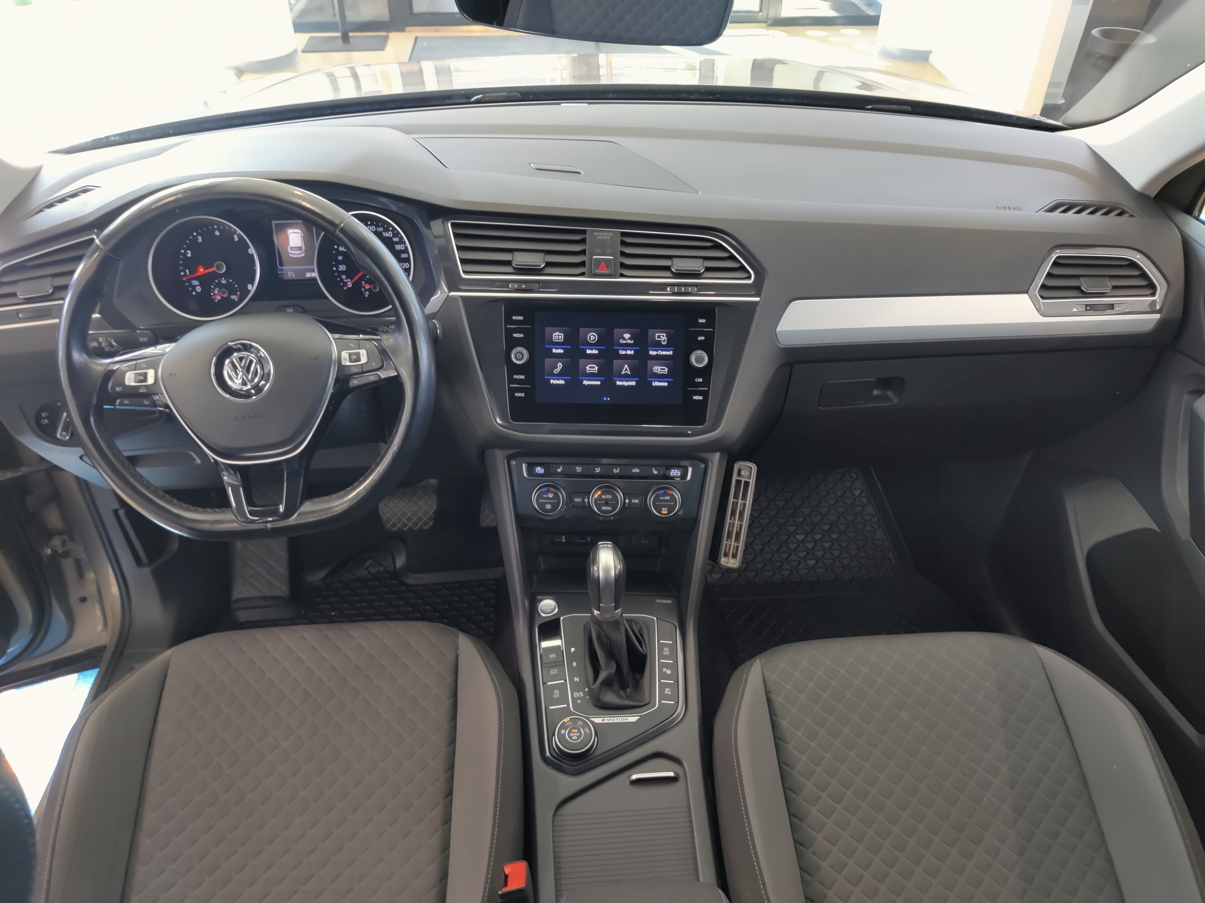 Volkswagen TIGUAN COMFORTLINE 2,0 TSI 132 KW (180 HV) 4MOTION DSG-AU