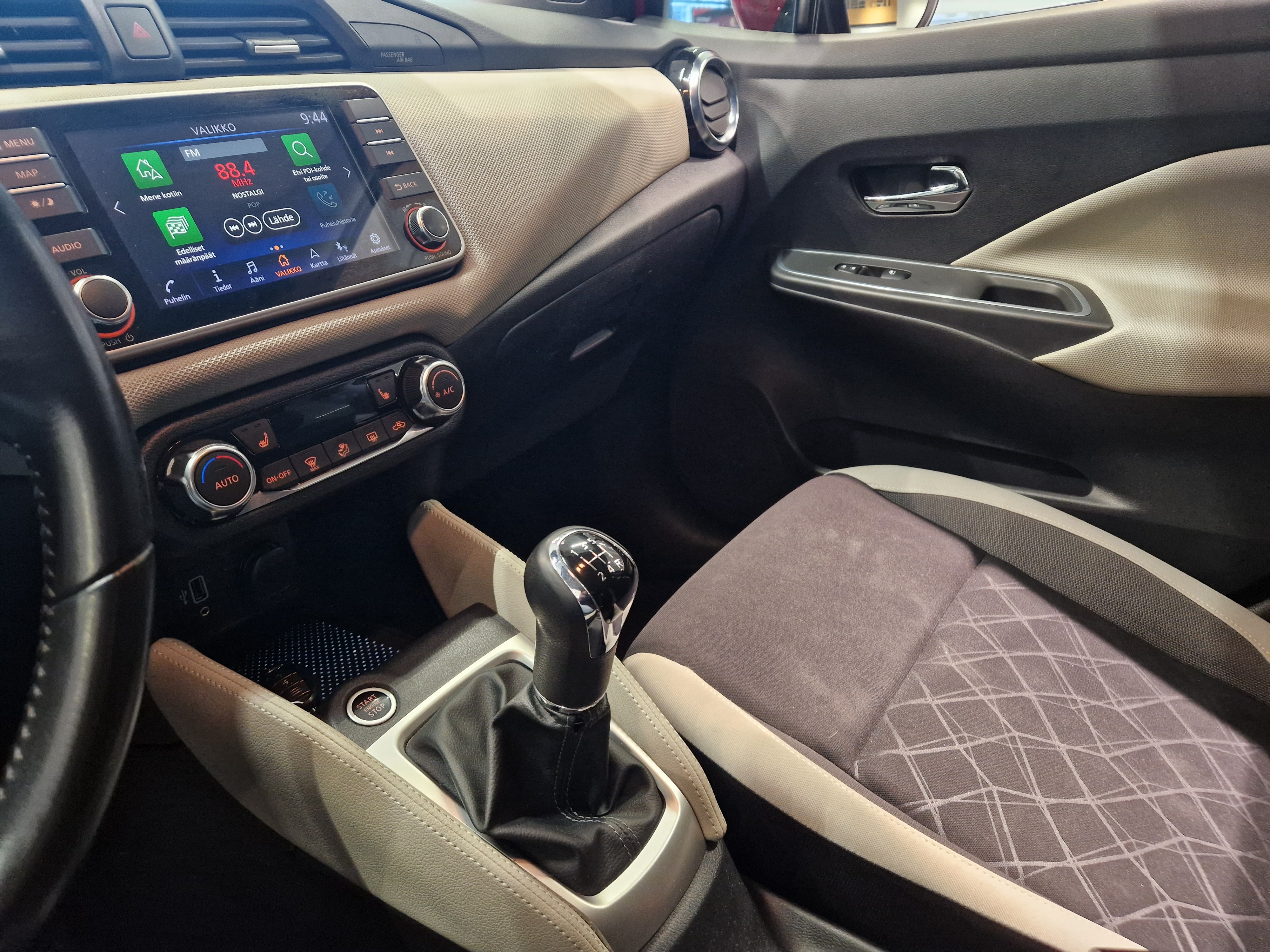 Nissan MICRA IG-T 90 S/S N-CONNECTA 5M/T TAKUU 12KK/20TKM